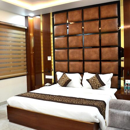 Fabhotel Roselle Inn Lucknow Buitenkant foto
