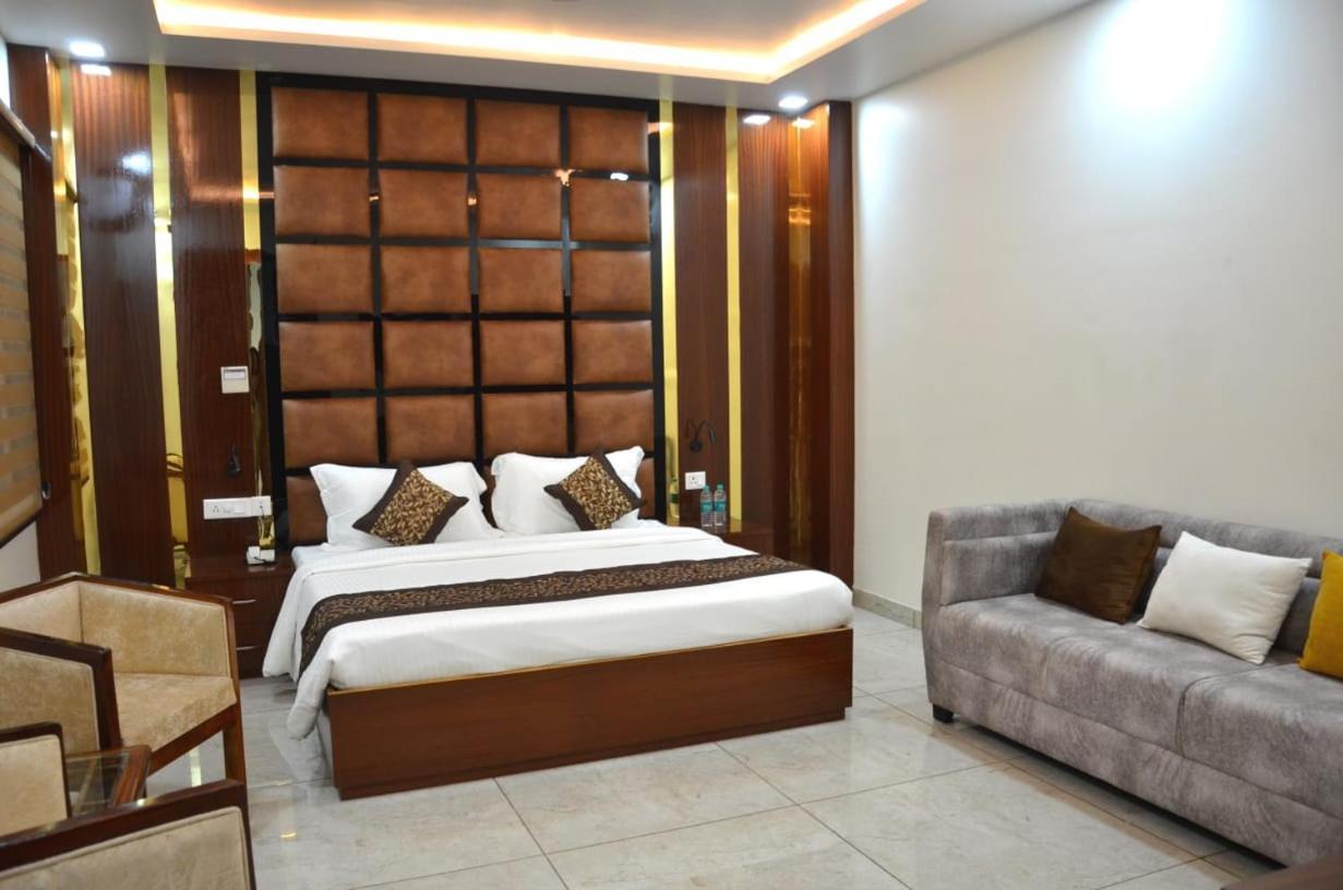 Fabhotel Roselle Inn Lucknow Buitenkant foto