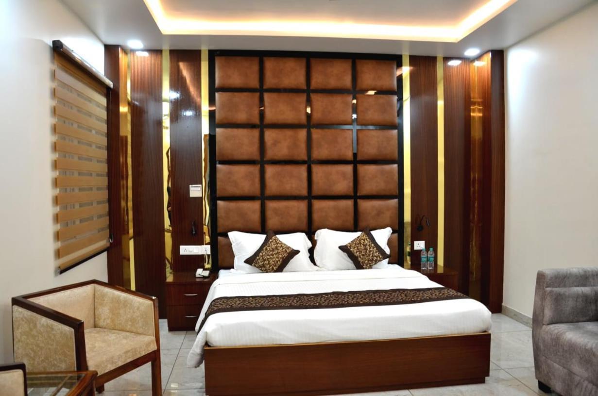 Fabhotel Roselle Inn Lucknow Buitenkant foto